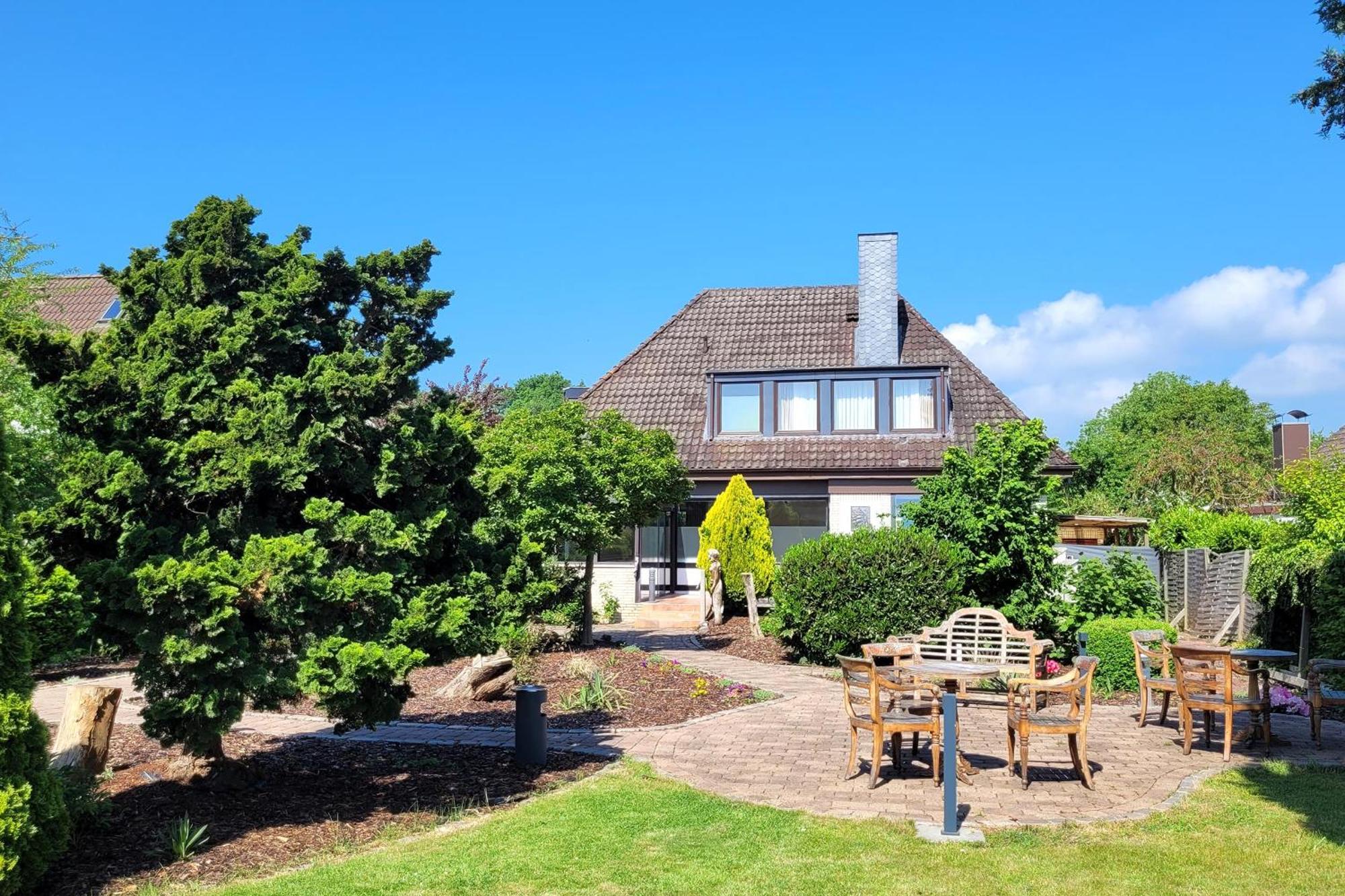 Moderne 1 Zimmer Ferienwohnung Mit Sonnenterrasse Und Parkplatz, In Ruhiger Lage, Nur Wenige Gehminuten Zum Ostsee Sandstrand Scharbeutz Exterior foto